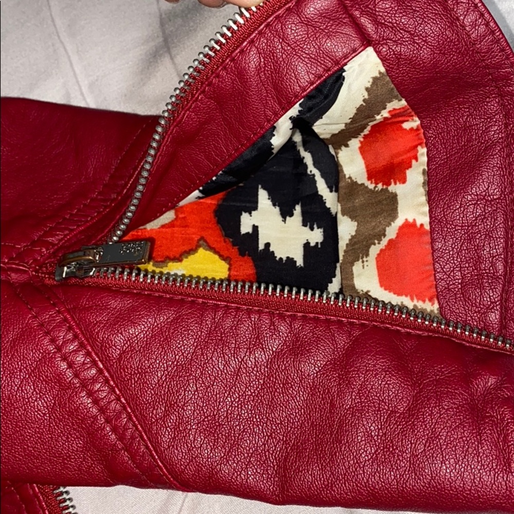 Red leather jacket - Picture 9 of 10